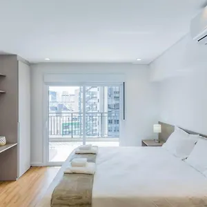 apm1207-nice-studio-with-balcony-in-downtown.topsaopaulohotels.com/