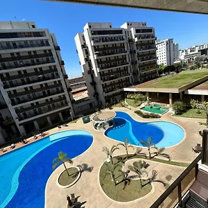 Apto Completo Com Varanda Em Apartamento